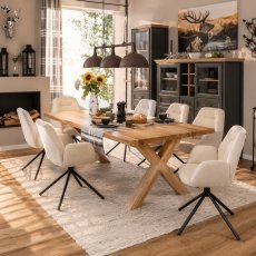 Tisch MEDEJA – 220x100 20+20 Dl Eiche mit natürlicher Kante, X-förmige Holzbeine