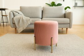 Hocker mit Beinen – Rosa – PHO4224