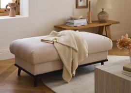 Hocker Beata