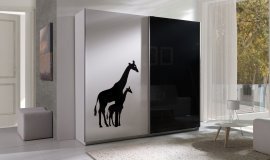 Kleiderschrank mit Schiebetüren mit Grafik Giraffe Twister 4